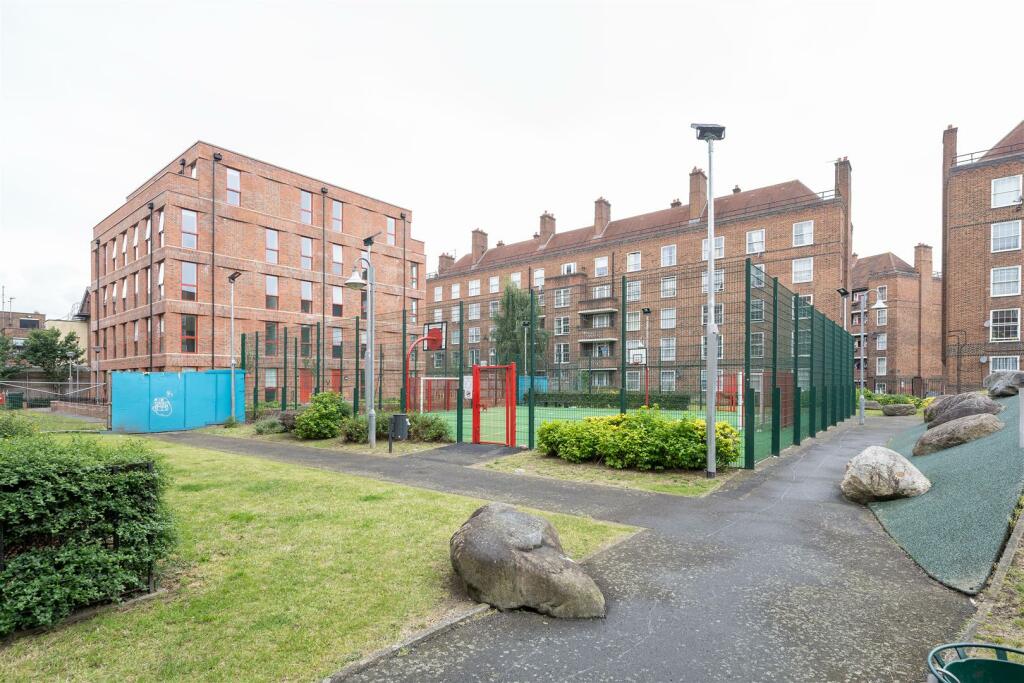 Pembury Close