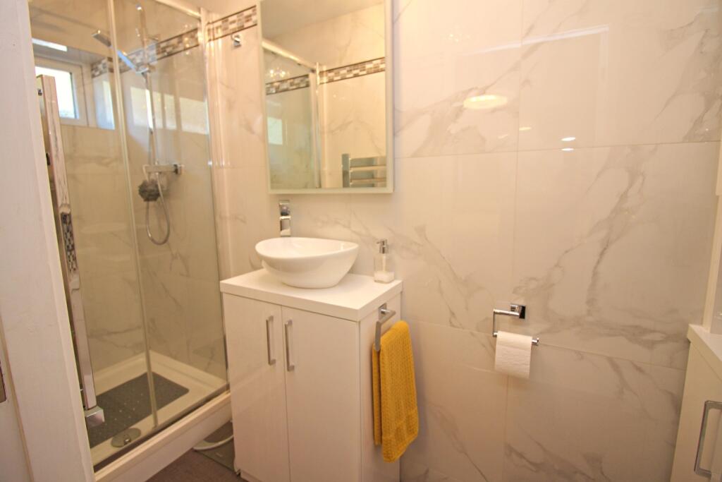 Ensuite Shower with WC