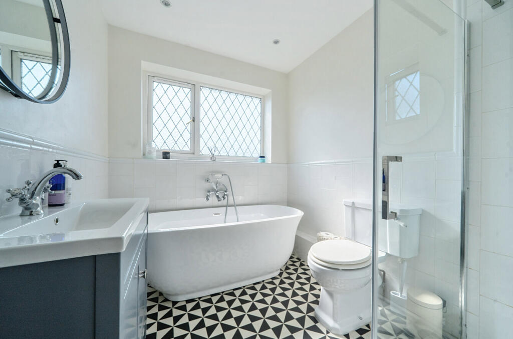 1340117-10-689b69...