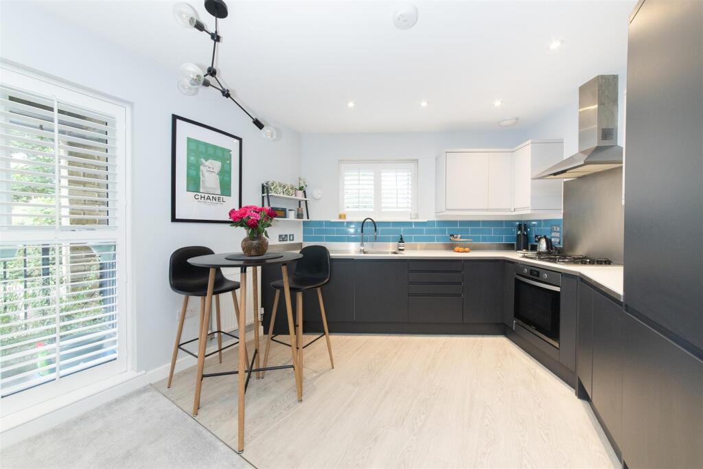 Kitchen / Open plan living area