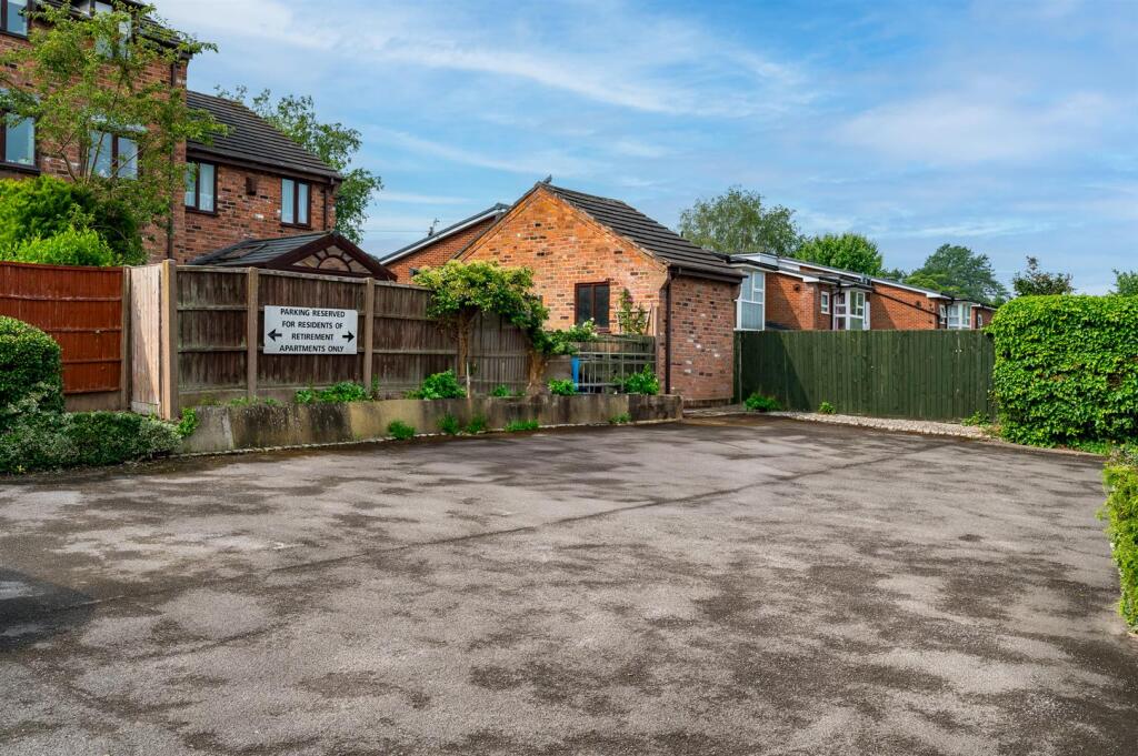 Cyril Bell Close-38.jpg