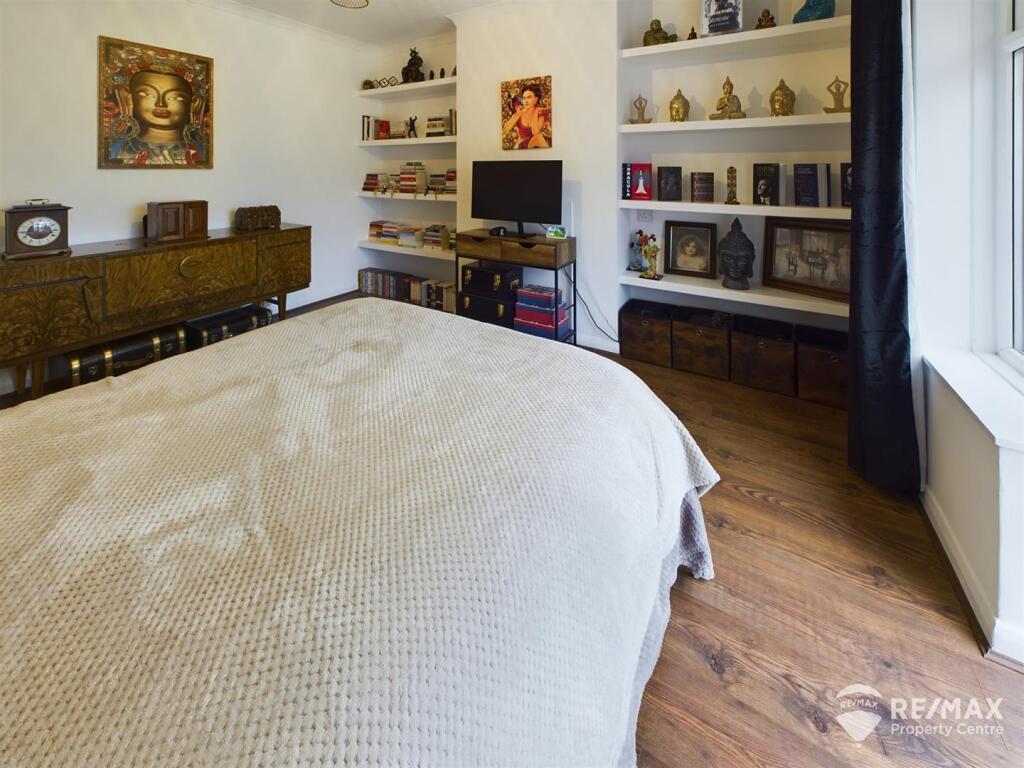 Bedroom (3).jpg