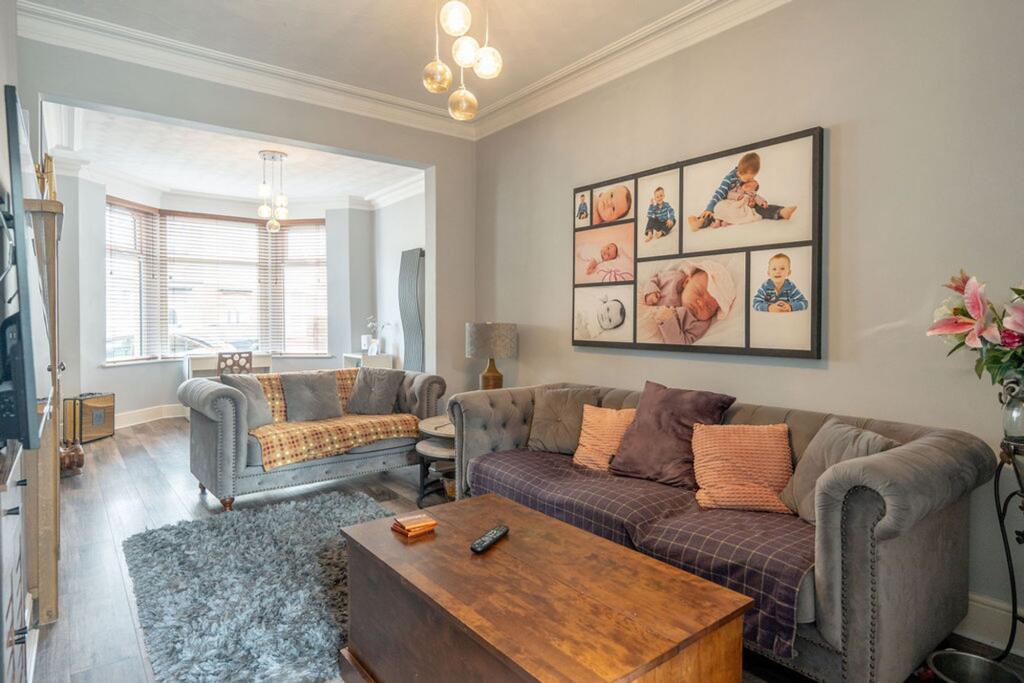 Living Room/Dining Room