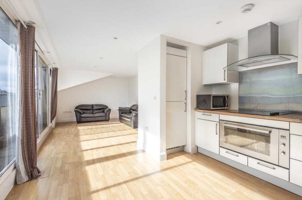 Clarenden House (16)