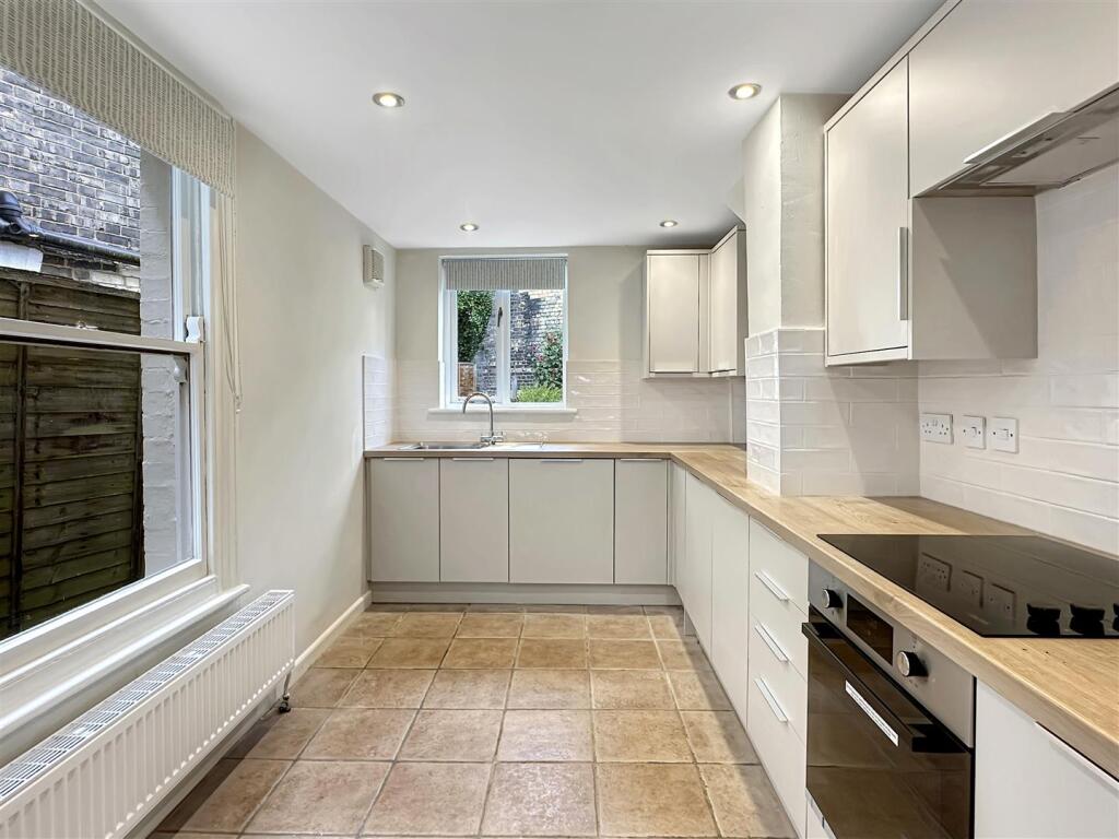 Kitchen (2)