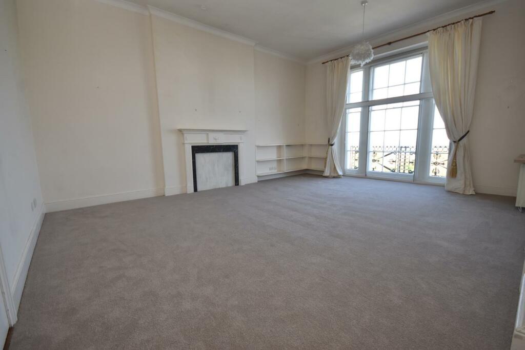 Sitting Room3.JPG