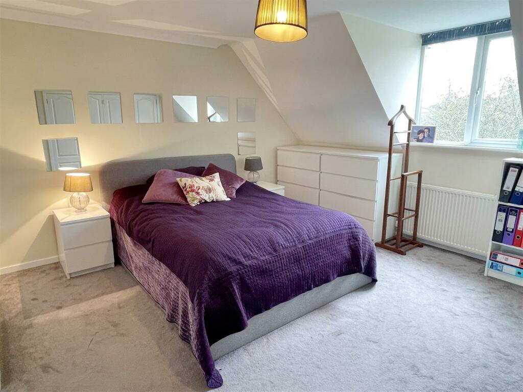 Bed 1.JPG