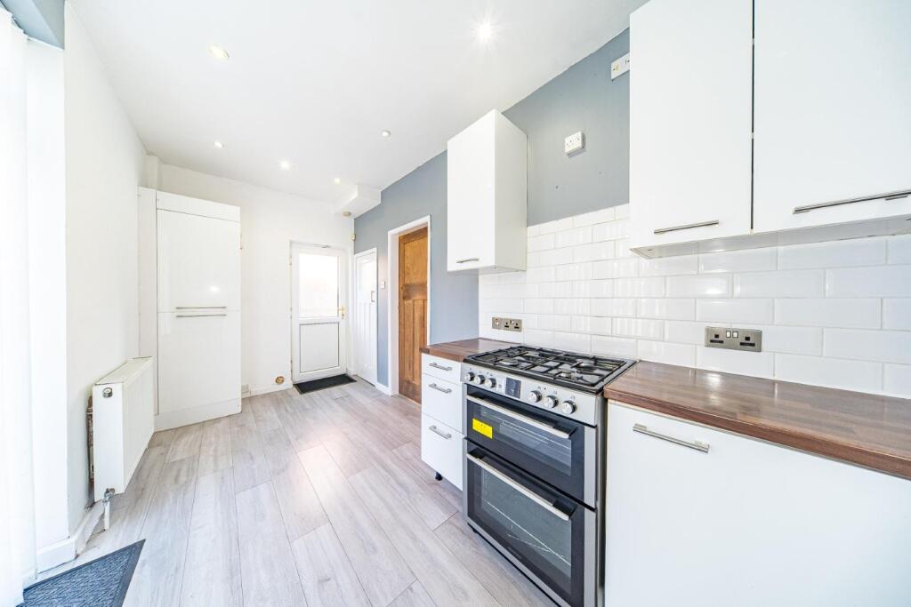 46 Cumber Lane dining kitchen.jpg