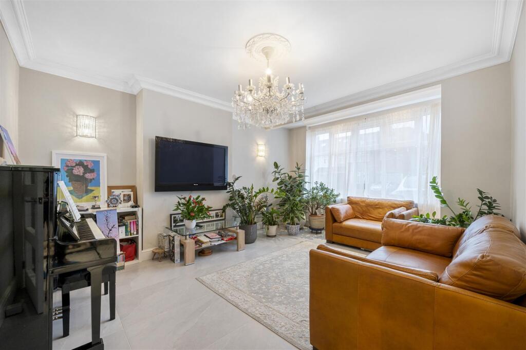 34 Aylward Road,3.jpg