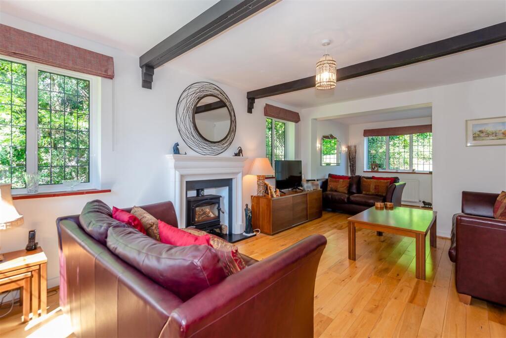 8648587-interior03.jpg