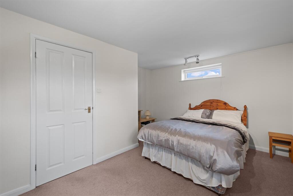 Bed 3