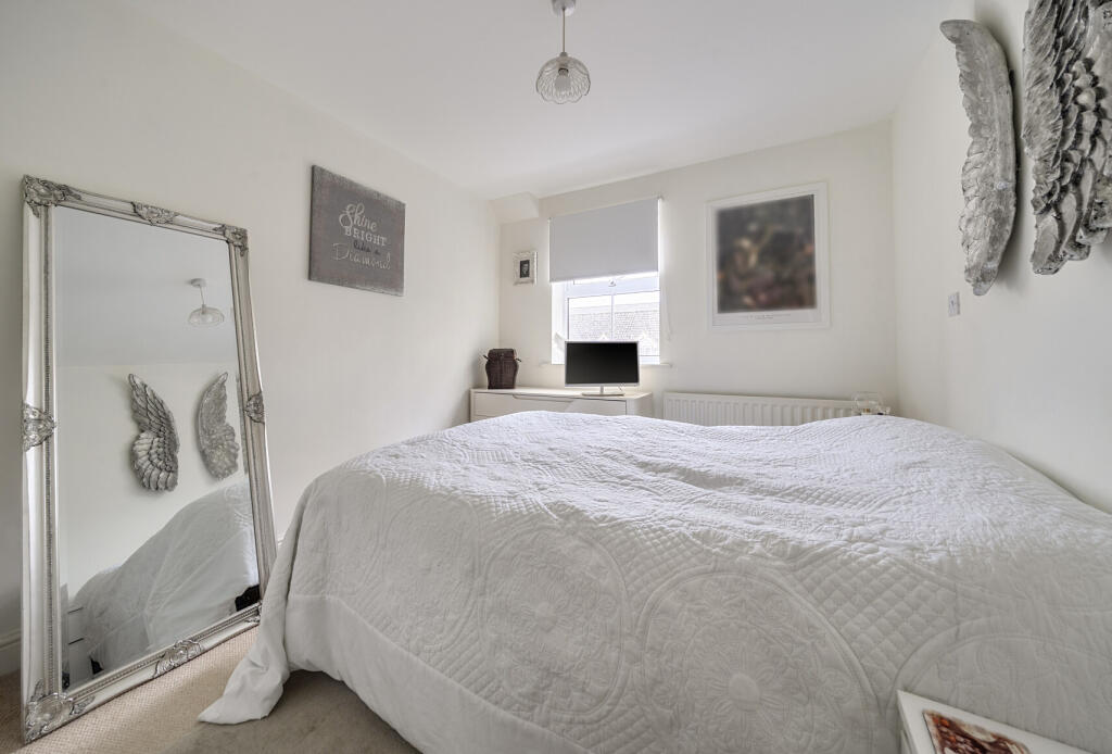 1376567-8-6911c52...