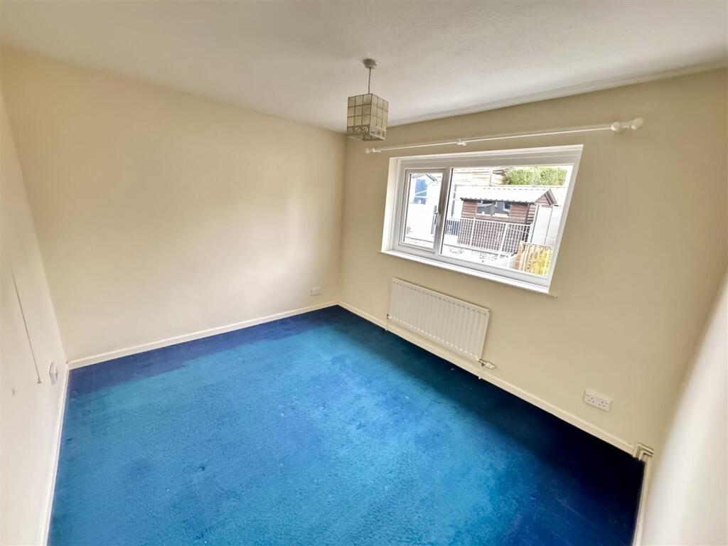 REAR BEDROOM 2