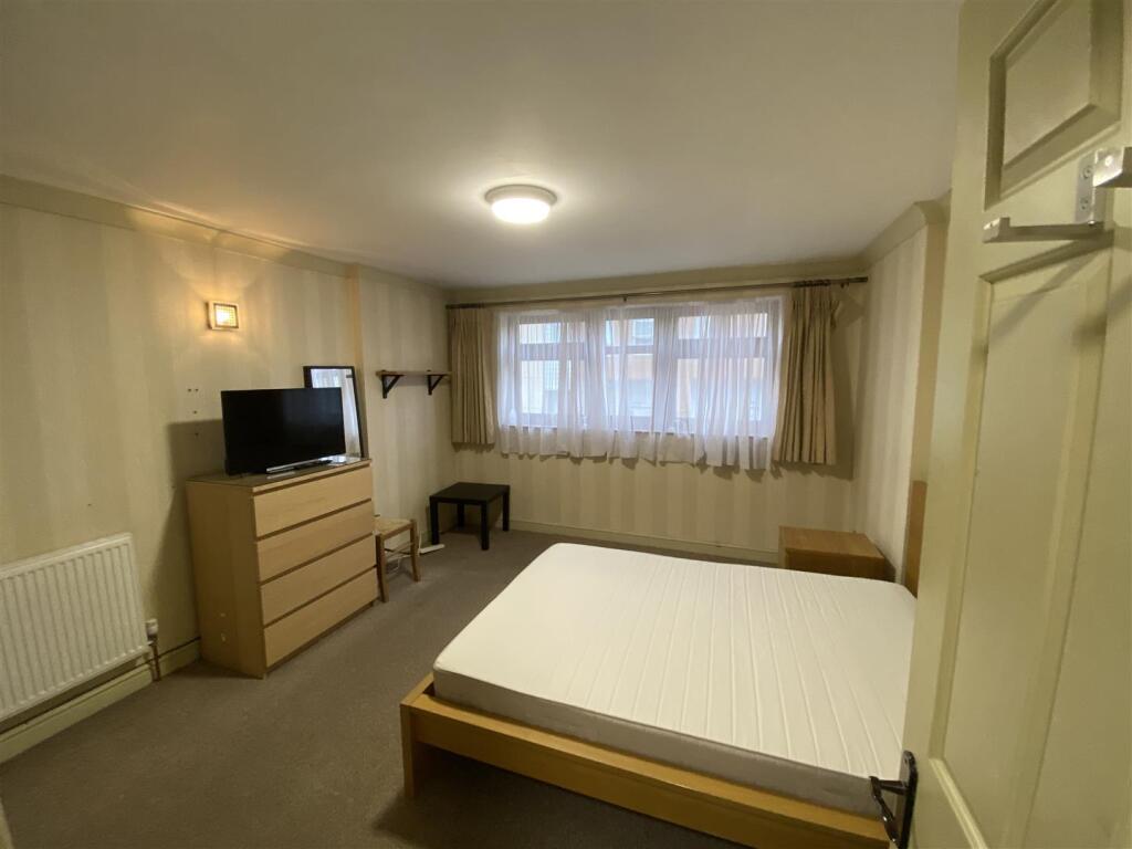 room 1 64 pic 4.jpg