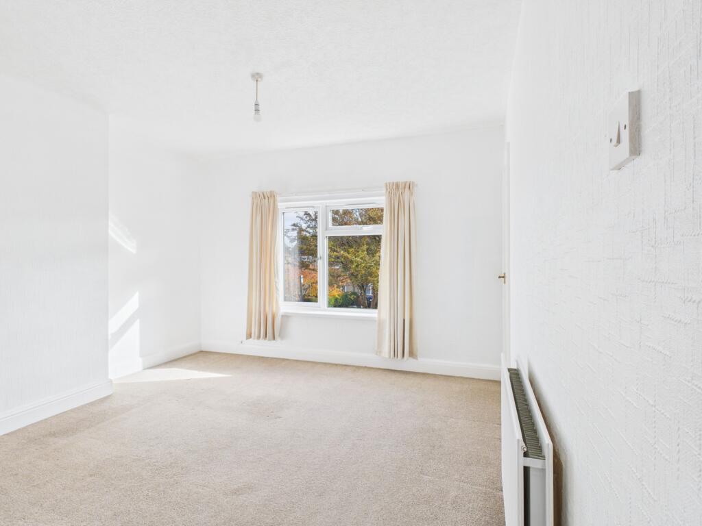 CAM04922G0-PR0082-STILL011