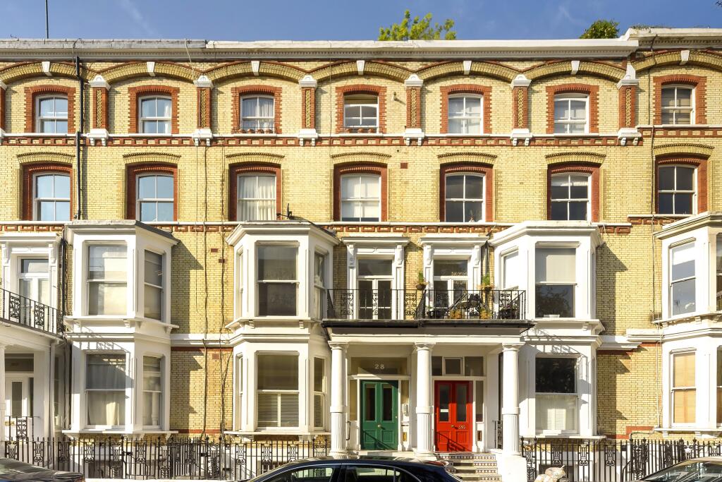 28 Cheniston Gardens, Cheniston Gardens, LONDON