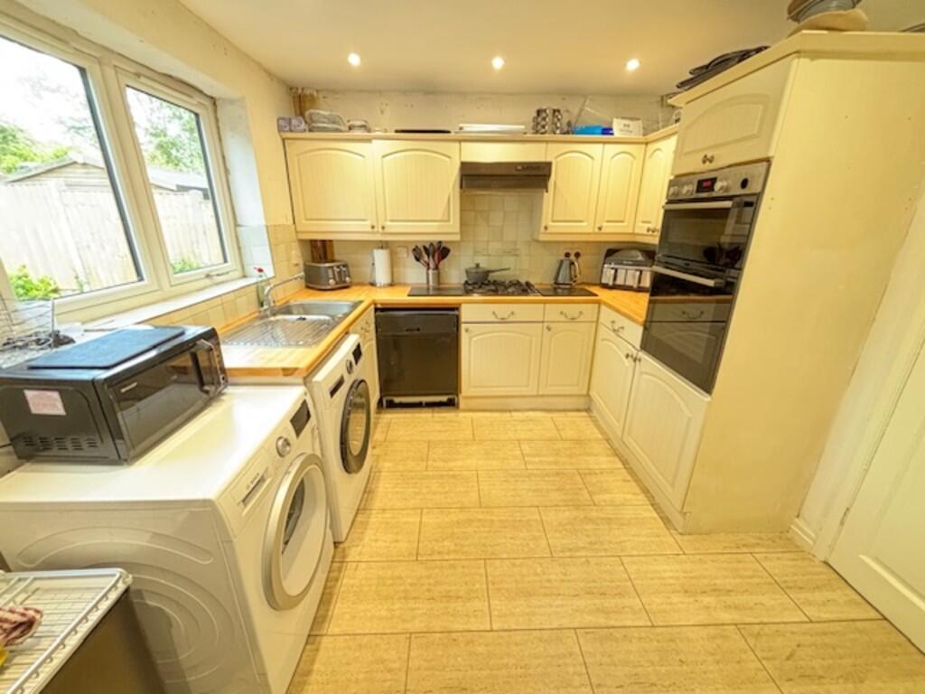 Firsby Avenue, Bredbury