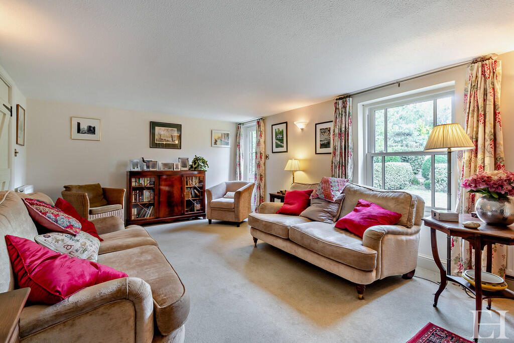 8658864-interiorW...