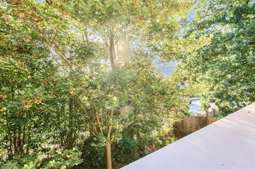 1350168-7-68bfd6e...