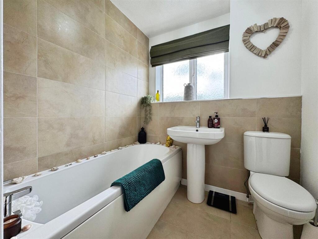 d90061c5--4252-B2B1-63BAF7F36A33-26642-0000110E763