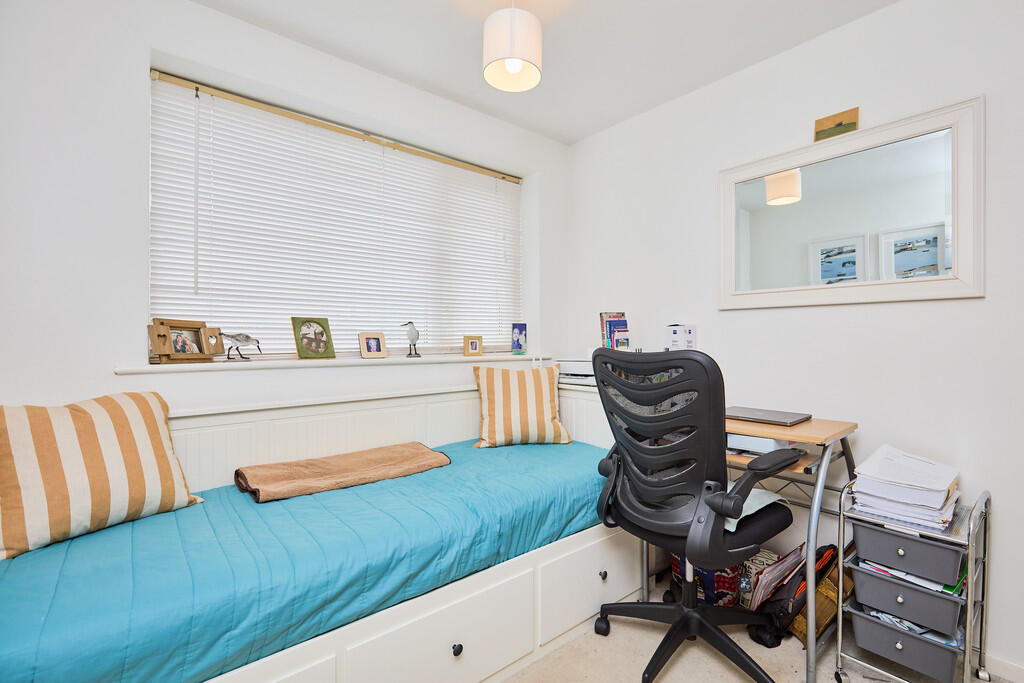 Edward Knight 202...