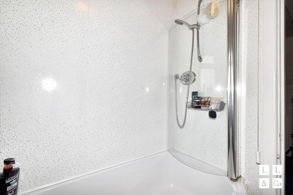 GROUND FLOOR BATHROOM