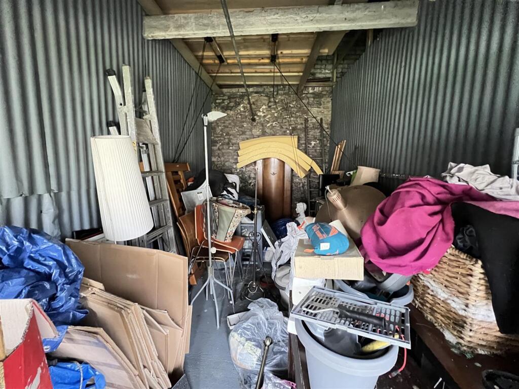 7 - Garage for Auction, St George, Bristol.JPG