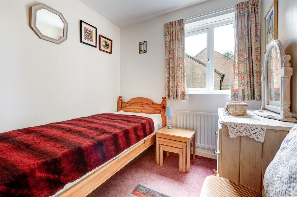 24 Western Close, Ashby