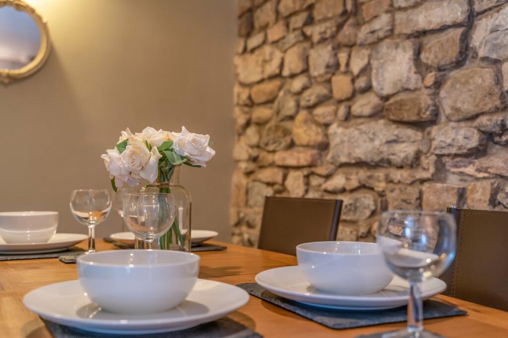 Beautiful Dining Nook