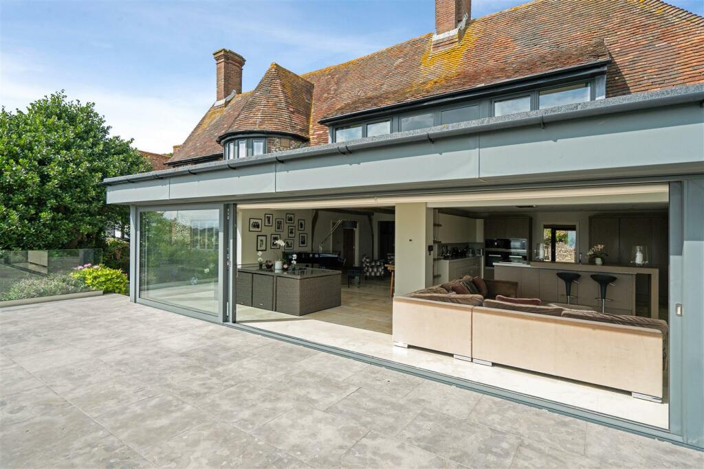 19, Roedean Crescent 320828  (19).jpg