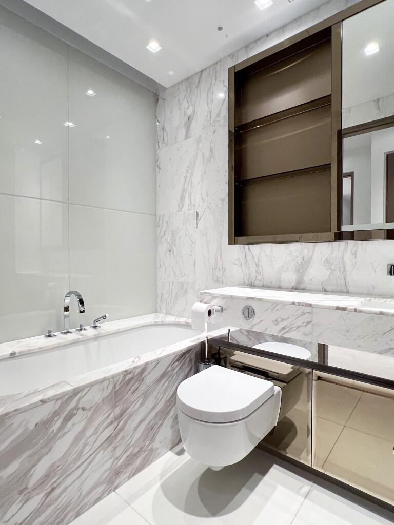 Bedroom 4 ensuite