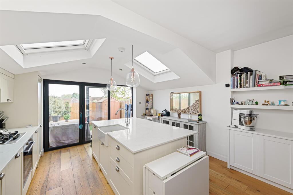 Huntingfield Road Hi-9.jpg