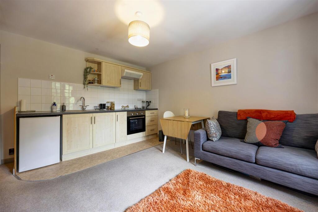 Open Plan Kitchen &amp; Sitting Room