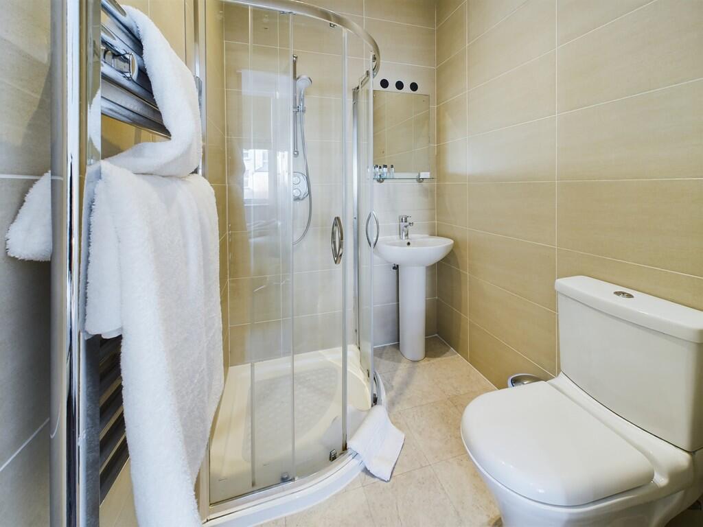 CAM02089G0-PR0416...