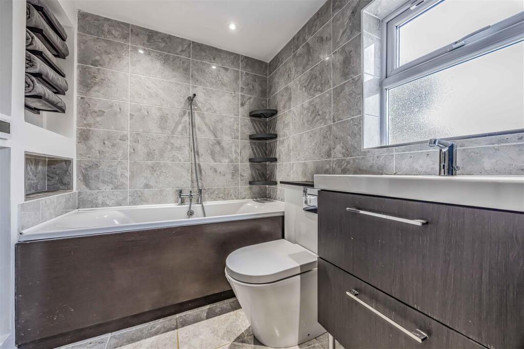 81 Manor Road, Fratton-Small-PorticoMarketing-Sold