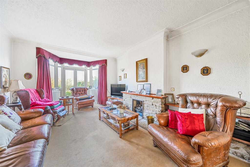 Lounge Area.jpg