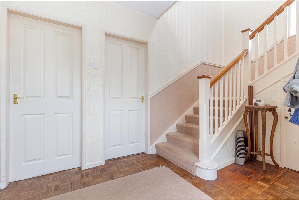 Hallway-1.jpg