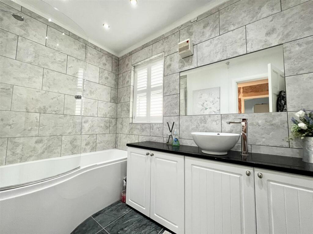 HOUSE BATHROOM