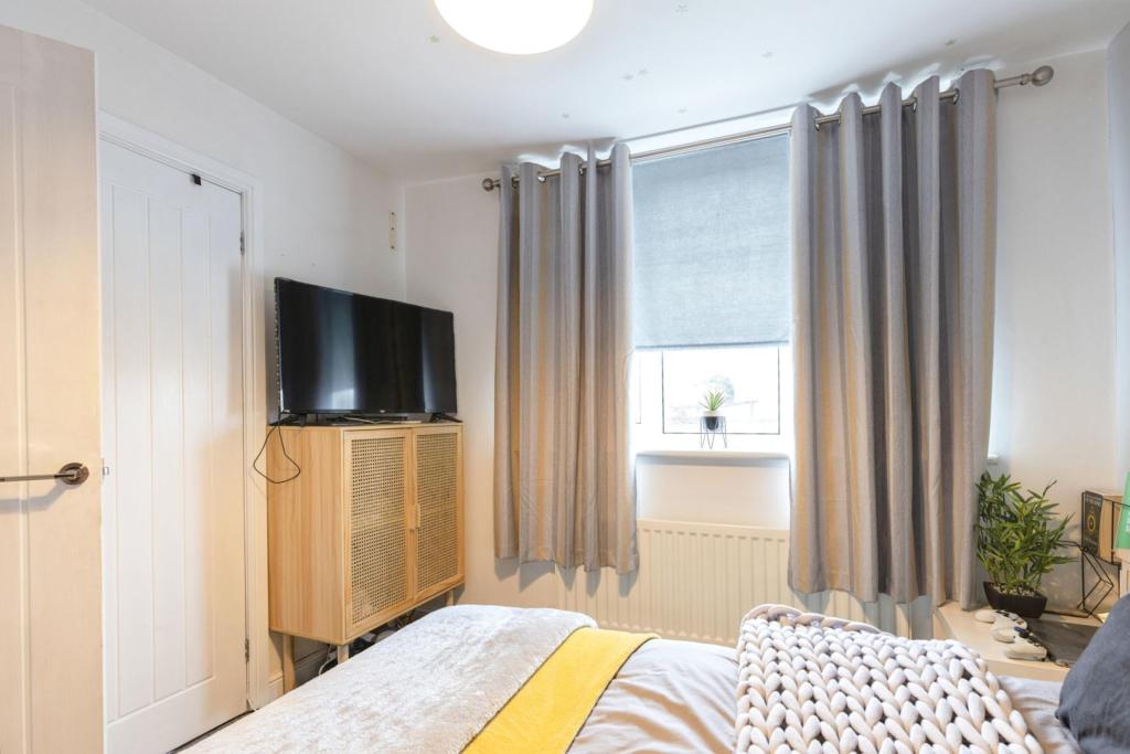 Dining Room/Bedroom