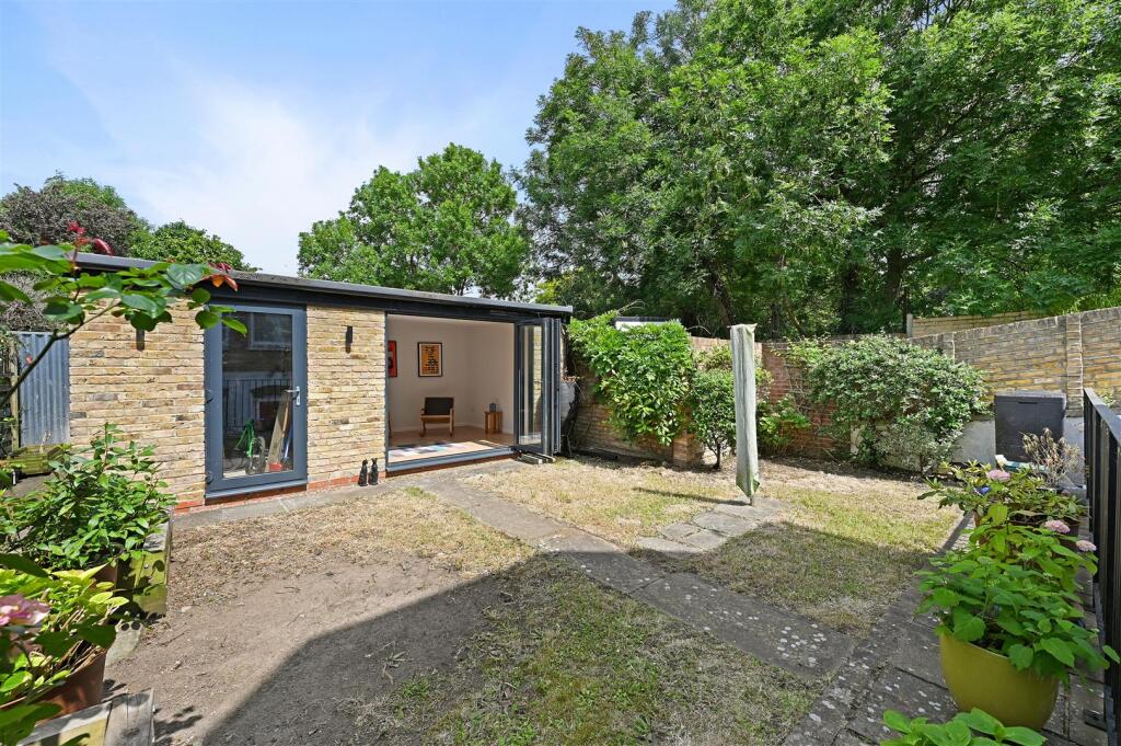 AR - Rosemont Road9.JPG