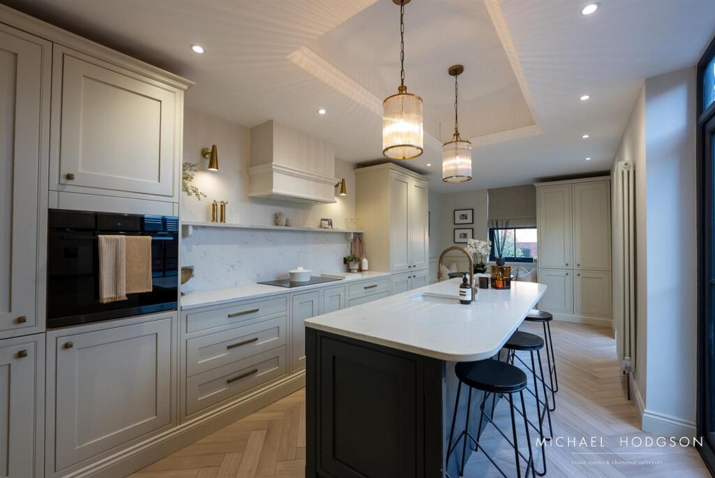 80 Ewesley Road-16.jpg