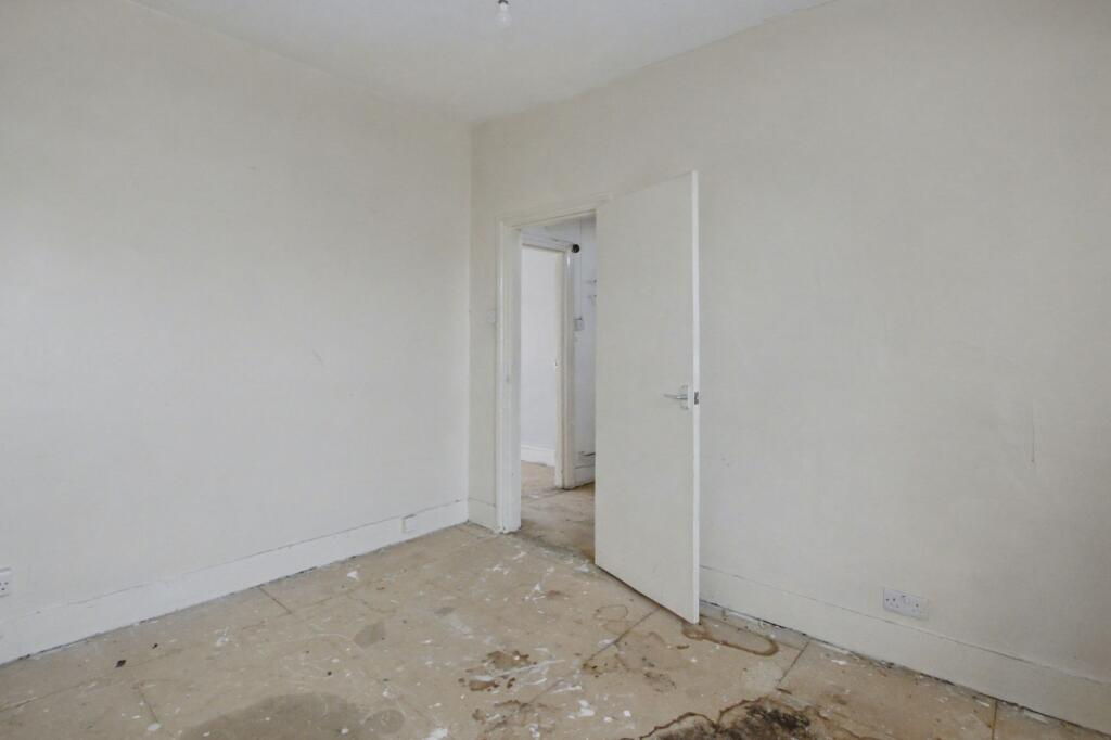 Flat A and B, 26 Stanmer Street, Battersea, London SW11 3EG