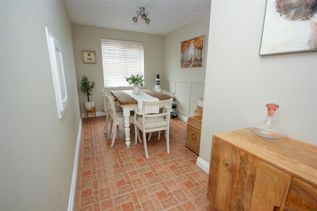 Dining Room.jpg
