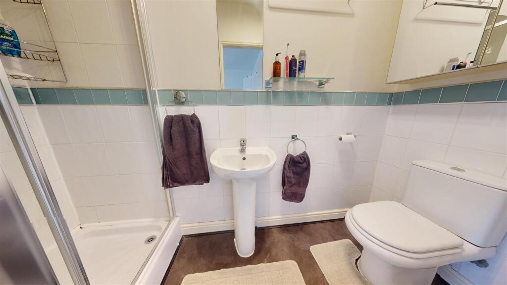 Darent Road En-suite