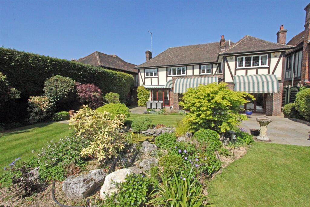 IMG_5114 rockery rear.jpg