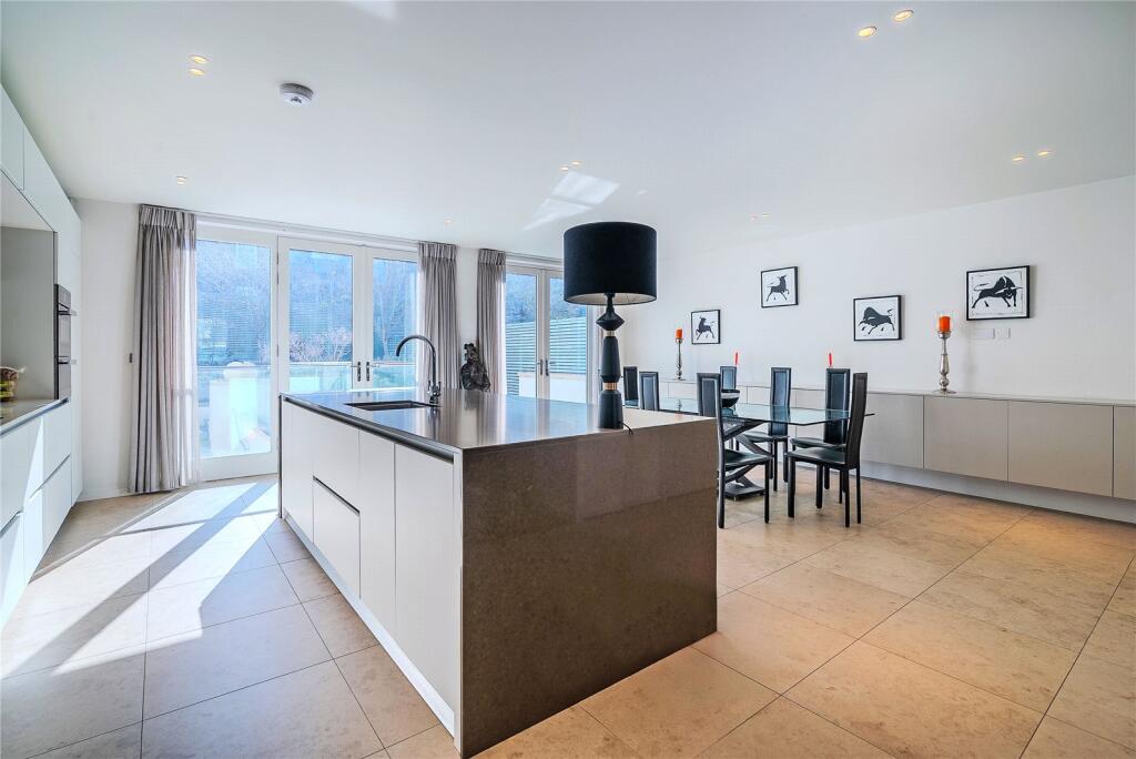 Kitchen/Dining