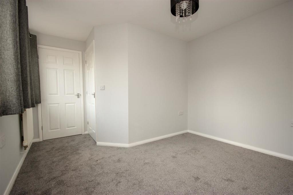 Master Bedroom alt.jpg