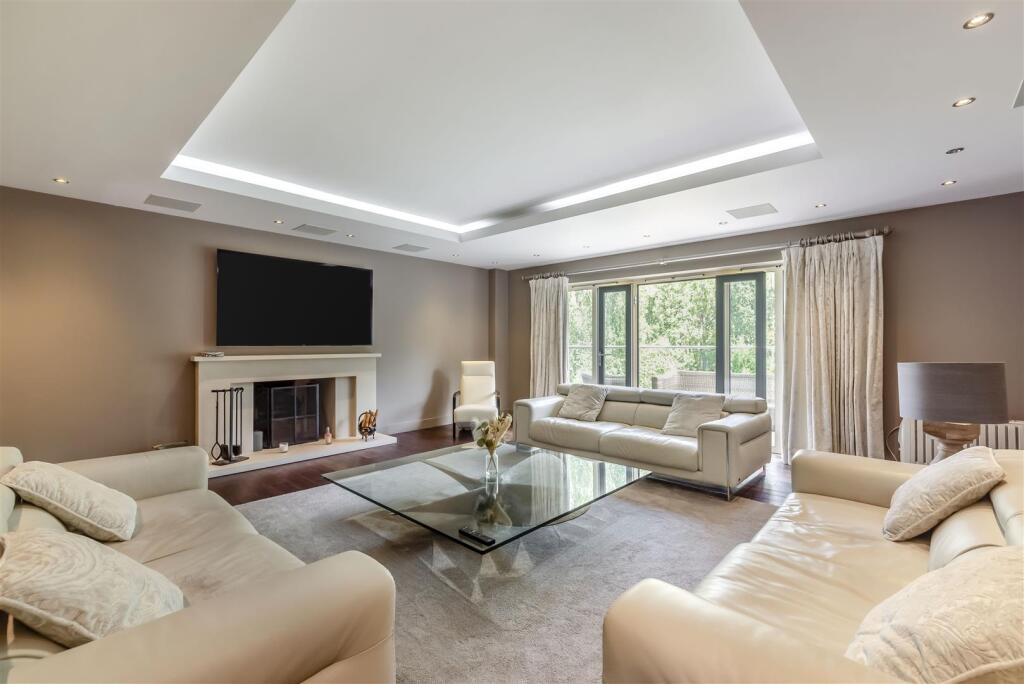 8657932-interior08.jpg