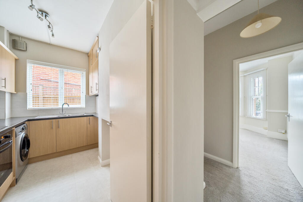 1376433-9-6911ae1...