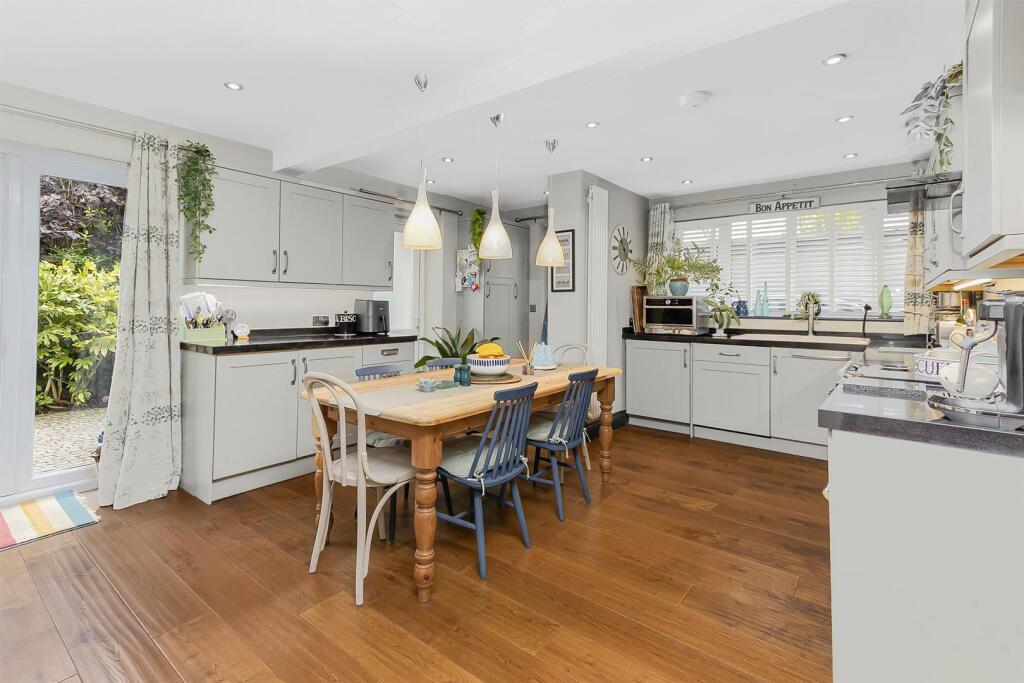 16 School Street, Church Lawford (16).jpg